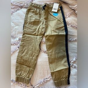 Carters toddler pant. 4T .New with tags